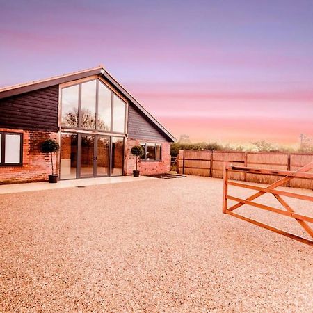 Beautiful Barn Conversion Close To The Broads Dilham Esterno foto
